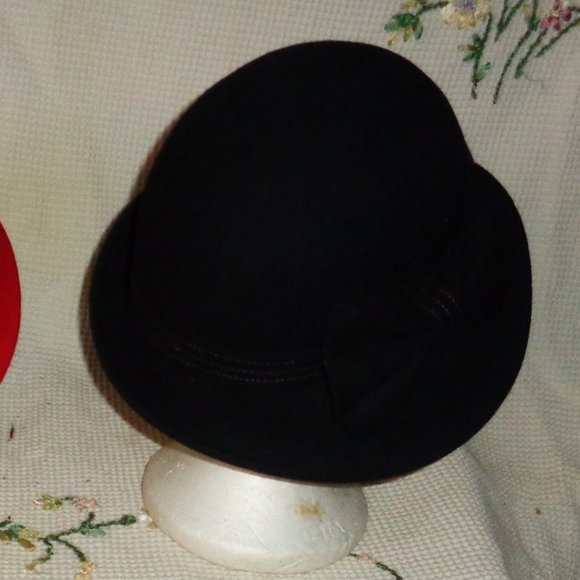 SOLD!!! SOLD!!!!! COLLECTIONEIGHTEEN BLACK CLOCHE HAT-ONE SIZE FITS MOST- - Picture 2 of 5